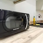 1 Bed Flat - Near Bradford\'S Cultural Gems & Attractions