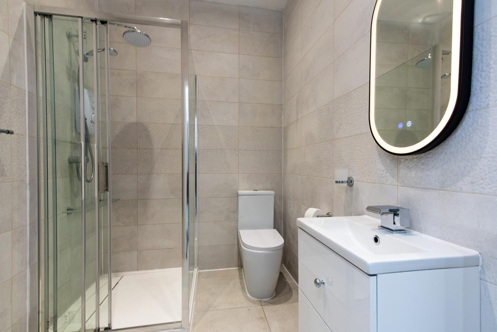 1 Bed Flat - Near Bradford's Cultural Gems & Attractions Apartment *