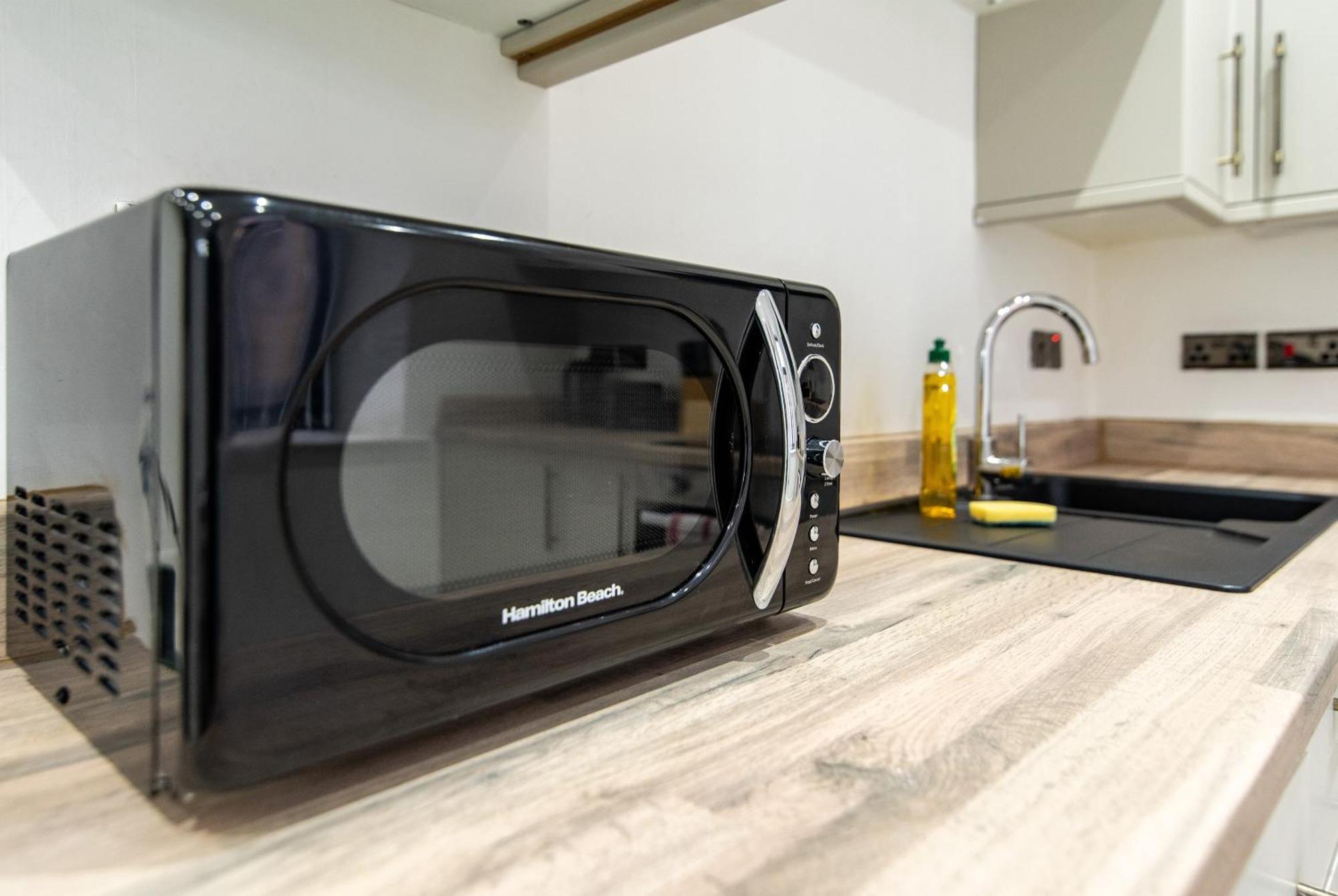 1 Bed Flat - Near Bradford's Cultural Gems & Attractions